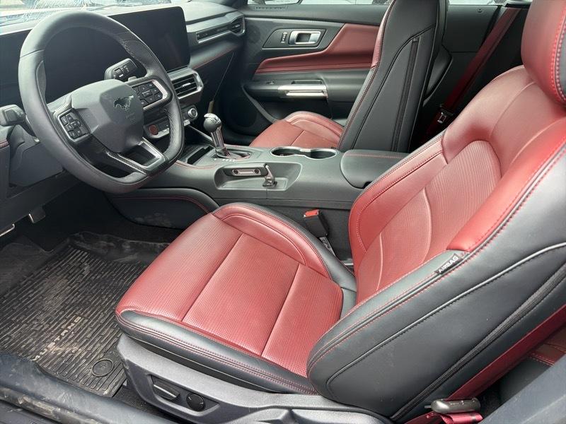 Ford Mustang  2024