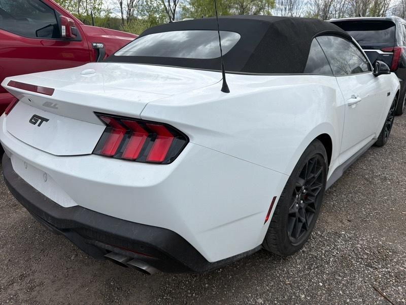 Ford Mustang  2024