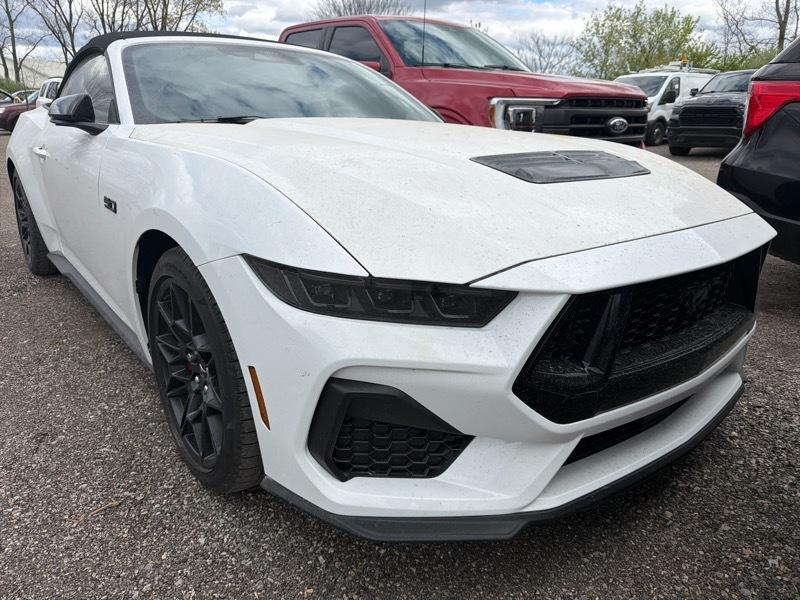 Ford Mustang  2024