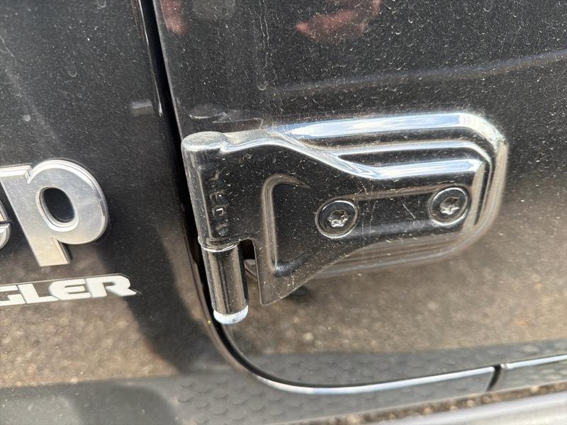 Jeep Wrangler Sahara 2024