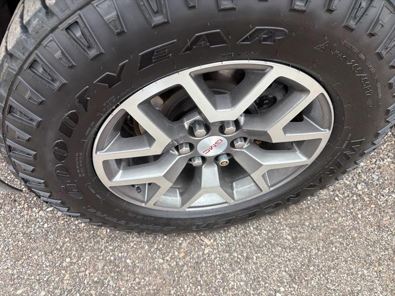 GMC Canyon AT4 Crew Cab w/Cloth 4WD 2021