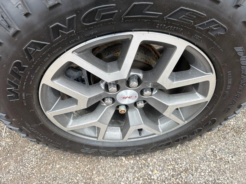GMC Canyon AT4 Crew Cab w/Cloth 4WD 2021