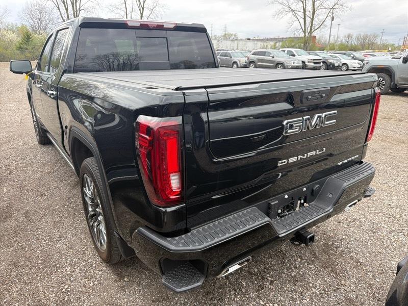 GMC Sierra 1500 Denali Ultimate Crew Cab 4WD 2025