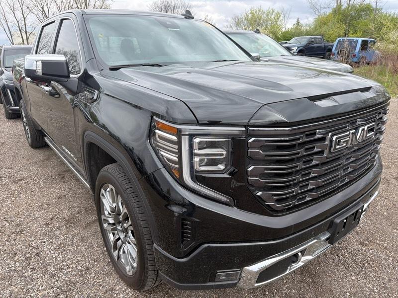 GMC Sierra 1500 Denali Ultimate Crew Cab 4WD 2025