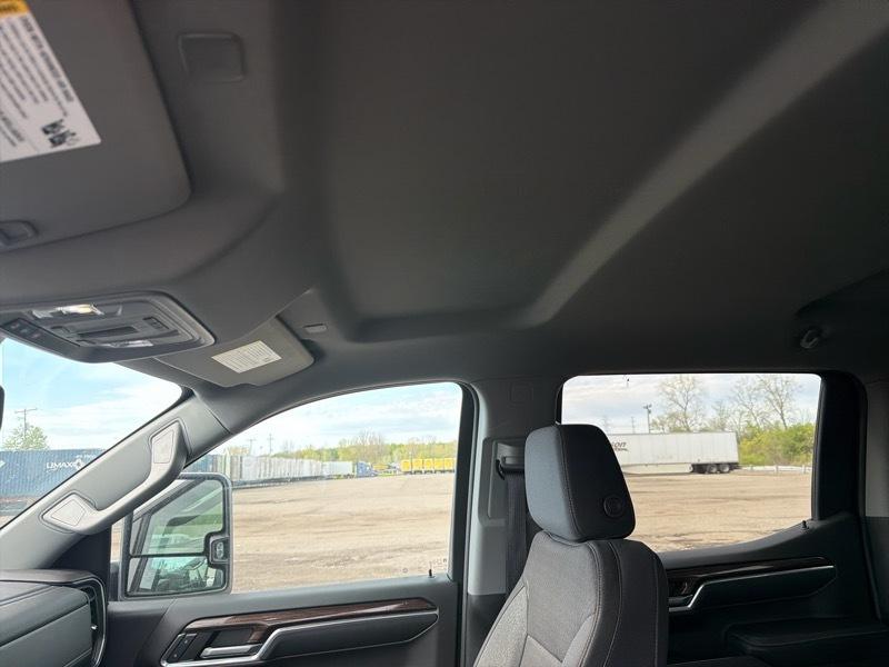 Chevrolet Silverado 1500 RST Crew Cab 4WD 2024