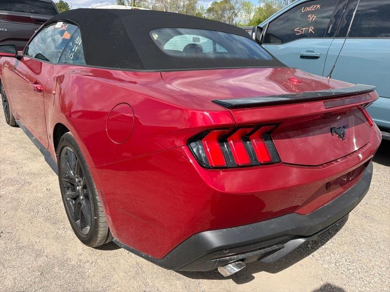 Ford Mustang  2024