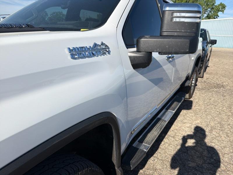 Chevrolet Silverado 2500HD High Country Crew Cab Short Box 4WD 2024