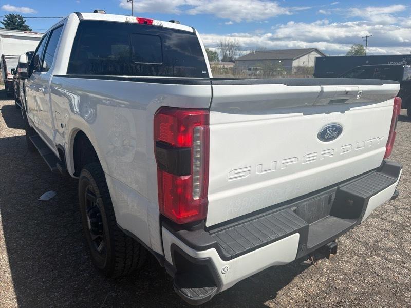 Ford F-250 SD Lariat Crew Cab 4WD 2023