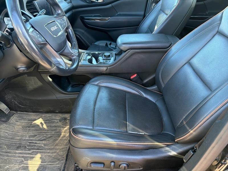 GMC Acadia AT4 2022