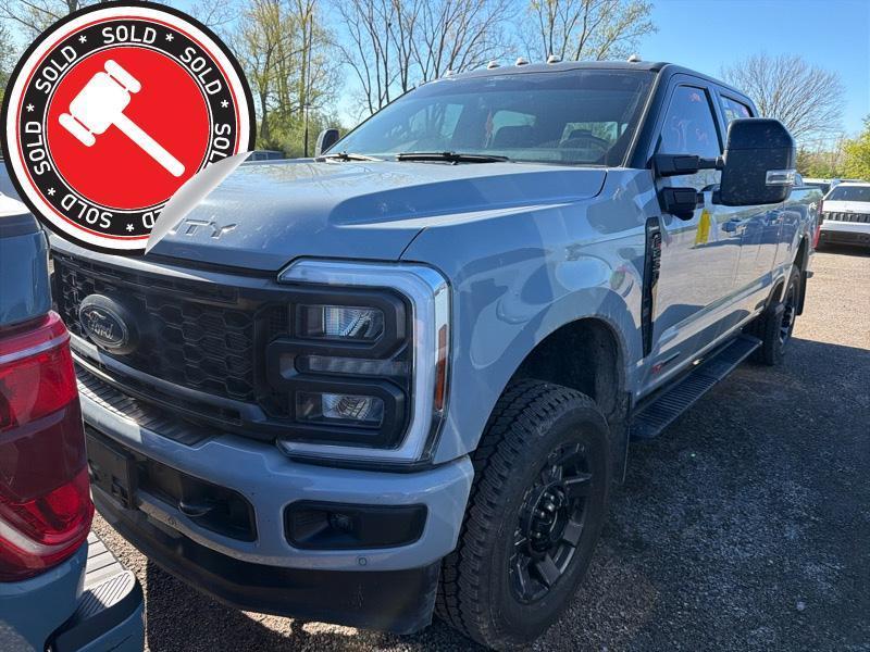Ford F-350 SD Lariat Crew Cab Long Bed 4WD 2024