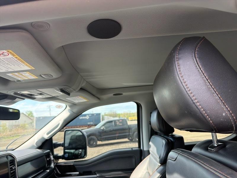 Ford F-250 SD Lariat Crew Cab 4WD 2025