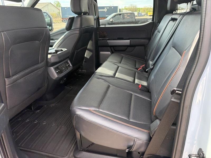 Ford F-250 SD Lariat Crew Cab 4WD 2025