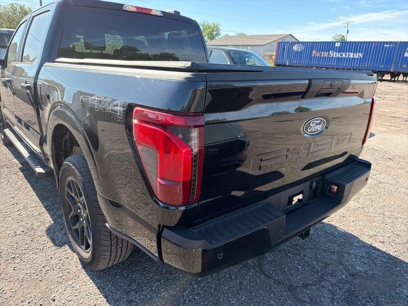 Ford F-150 STX SuperCrew 4WD 2024