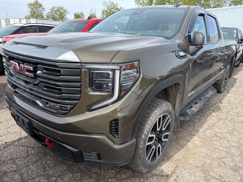 GMC Sierra 1500 AT4 Crew Cab 4WD 2024