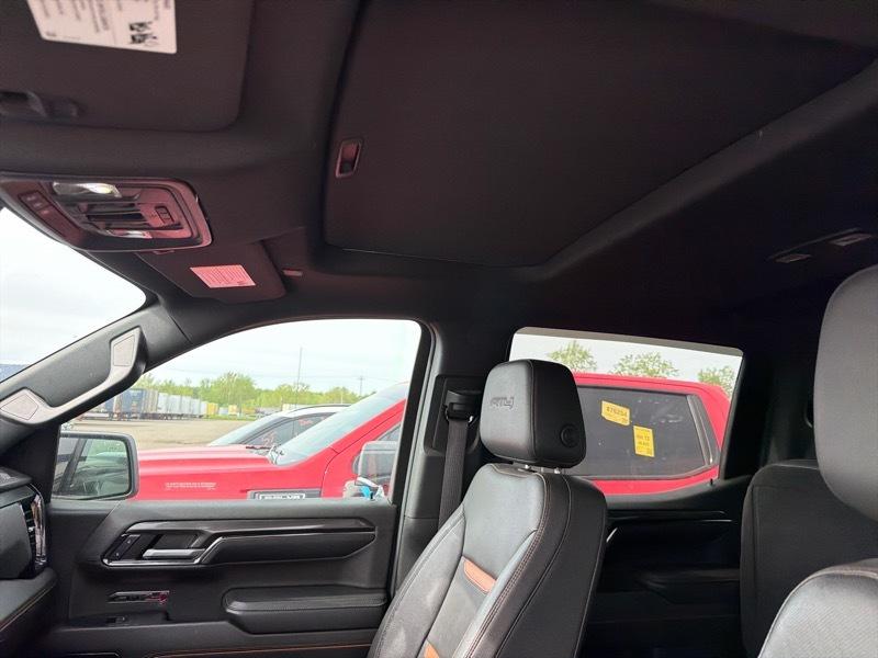 GMC Sierra 1500 AT4 Crew Cab 4WD 2024
