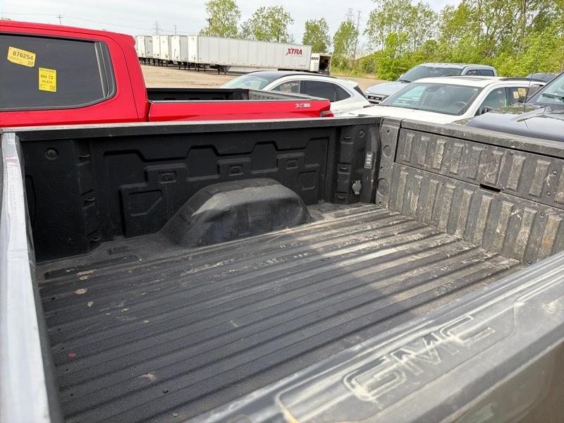 GMC Sierra 1500 AT4 Crew Cab 4WD 2024