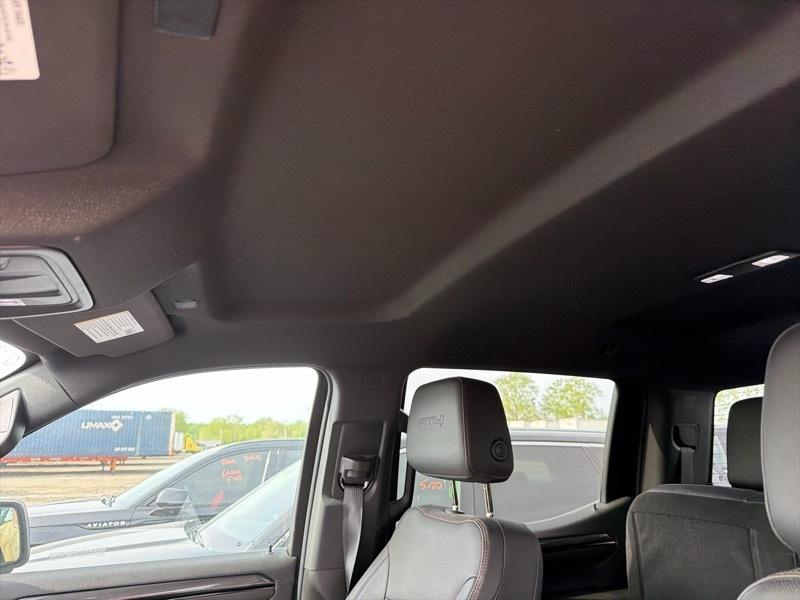 GMC Sierra 1500 AT4 Crew Cab 4WD 2023