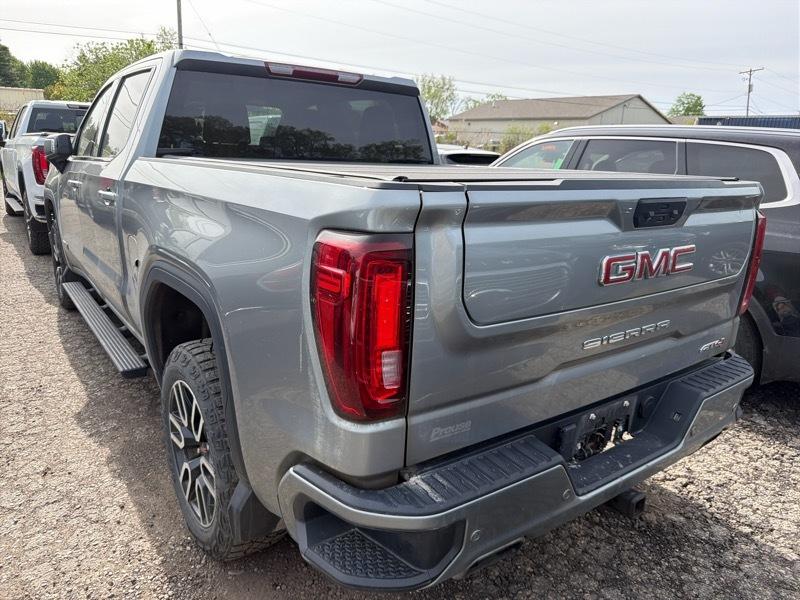 GMC Sierra 1500 AT4 Crew Cab 4WD 2023