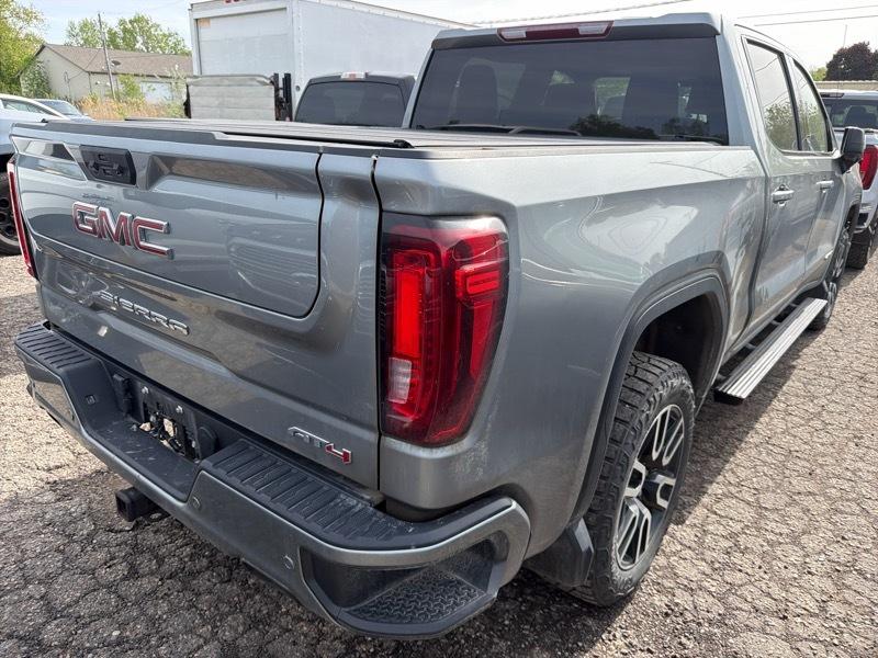 GMC Sierra 1500 AT4 Crew Cab 4WD 2023