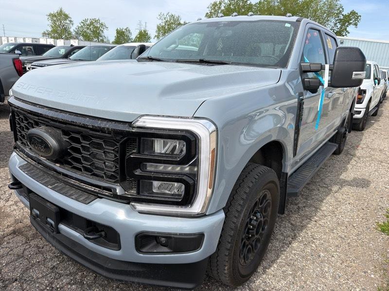 Ford F-250 SD Lariat Crew Cab 4WD 2025