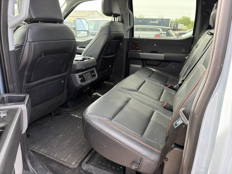 Ford F-250 SD Lariat Crew Cab 4WD 2025
