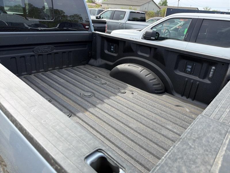 Ford F-250 SD Lariat Crew Cab 4WD 2025