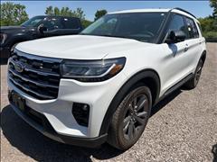 2025 Ford Explorer 
