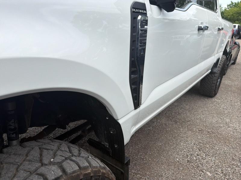 Ford F-250 SD Platinum Crew Cab 4WD 2023