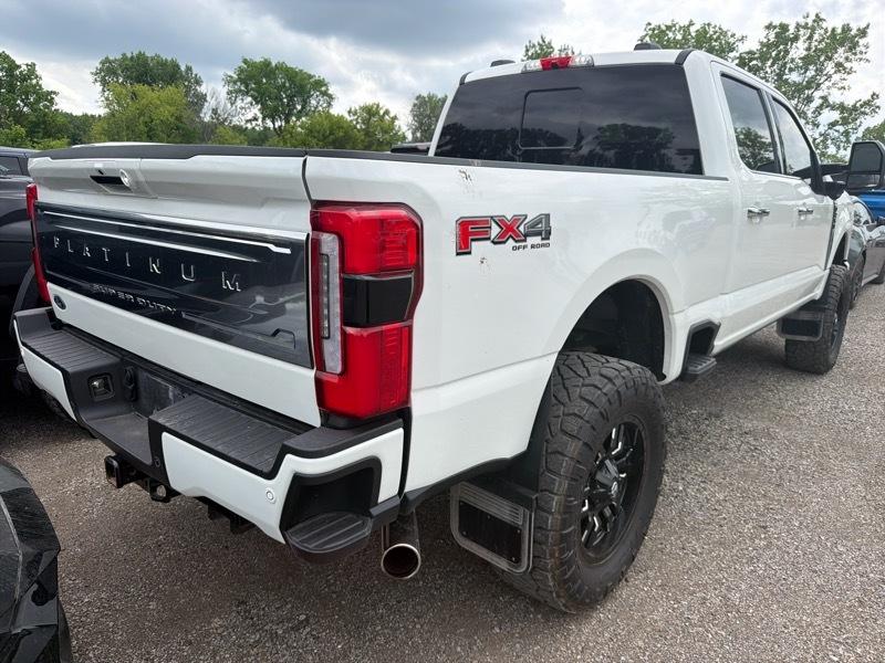 Ford F-250 SD Platinum Crew Cab 4WD 2023