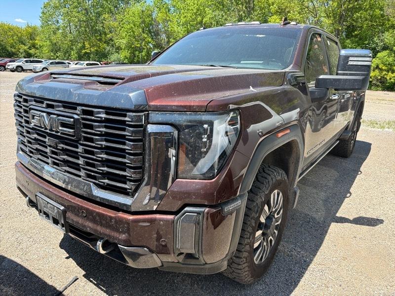 GMC Sierra 2500HD Denali Ultimate Crew Cab 4WD 2024