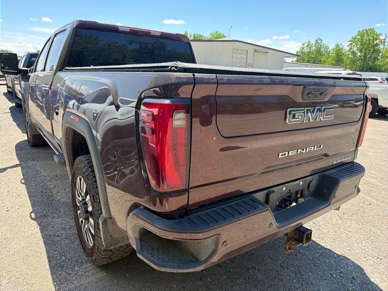 GMC Sierra 2500HD Denali Ultimate Crew Cab 4WD 2024