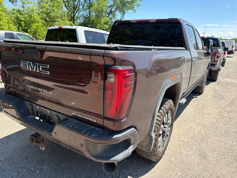 GMC Sierra 2500HD Denali Ultimate Crew Cab 4WD 2024