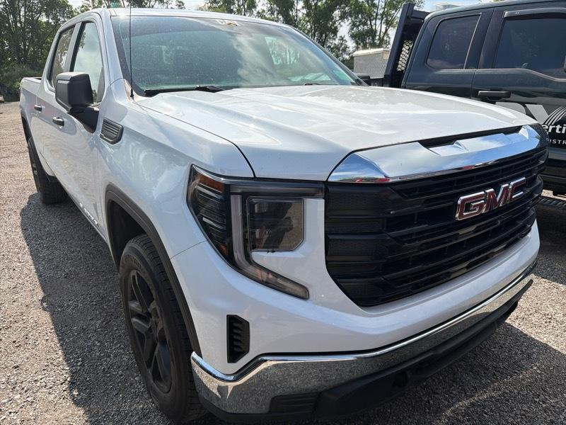 GMC Sierra 1500 Pro Crew Cab Short Box 4WD 2023