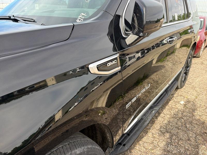 GMC Yukon Denali 4WD 2024