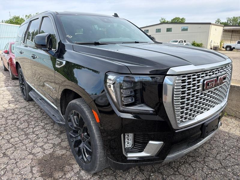 GMC Yukon Denali 4WD 2024