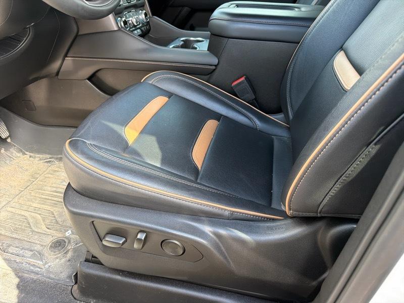 GMC Yukon AT4 4WD 2023