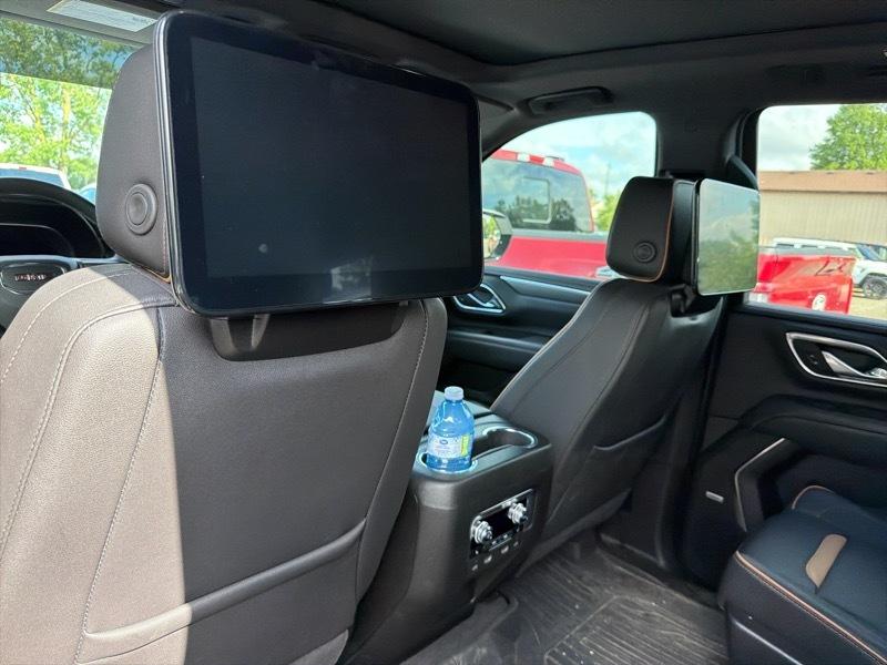 GMC Yukon AT4 4WD 2023