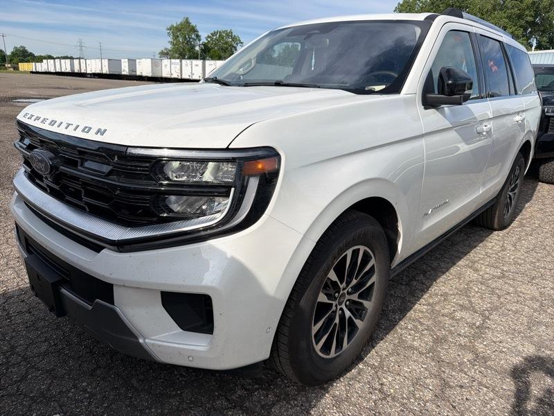 Ford Expedition Platinum 4WD 2025