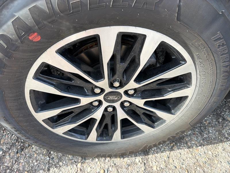 Ford Expedition Platinum 4WD 2025