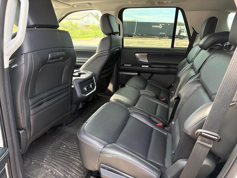 Ford Expedition Platinum 4WD 2025