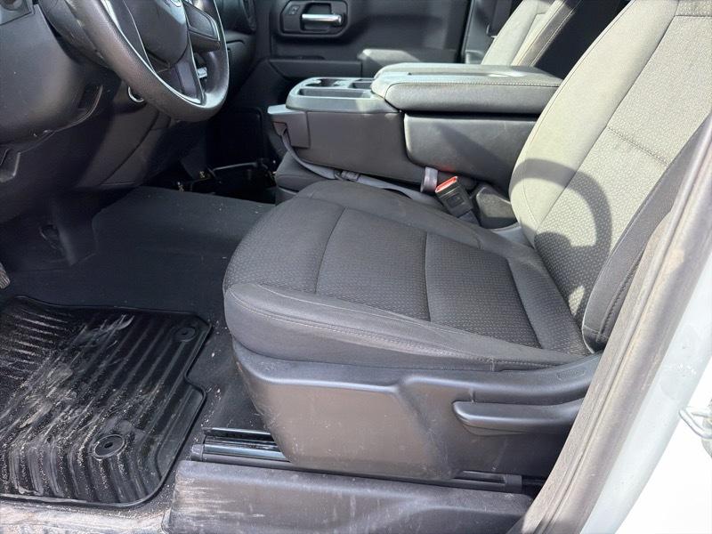 GMC Sierra 2500HD Pro Crew Cab 4WD SB 2025