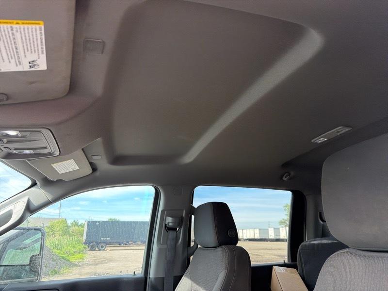 GMC Sierra 2500HD Pro Crew Cab 4WD SB 2025