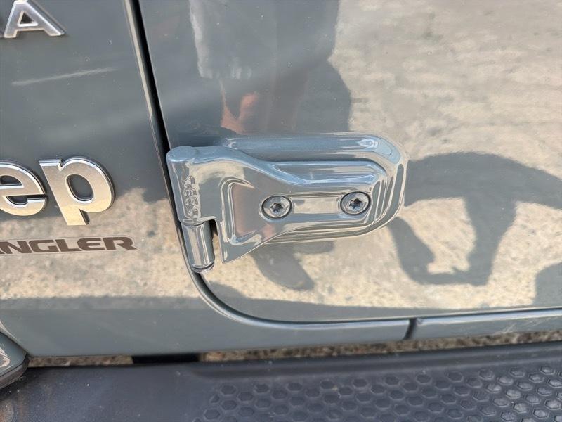 Jeep Wrangler Sahara 2024