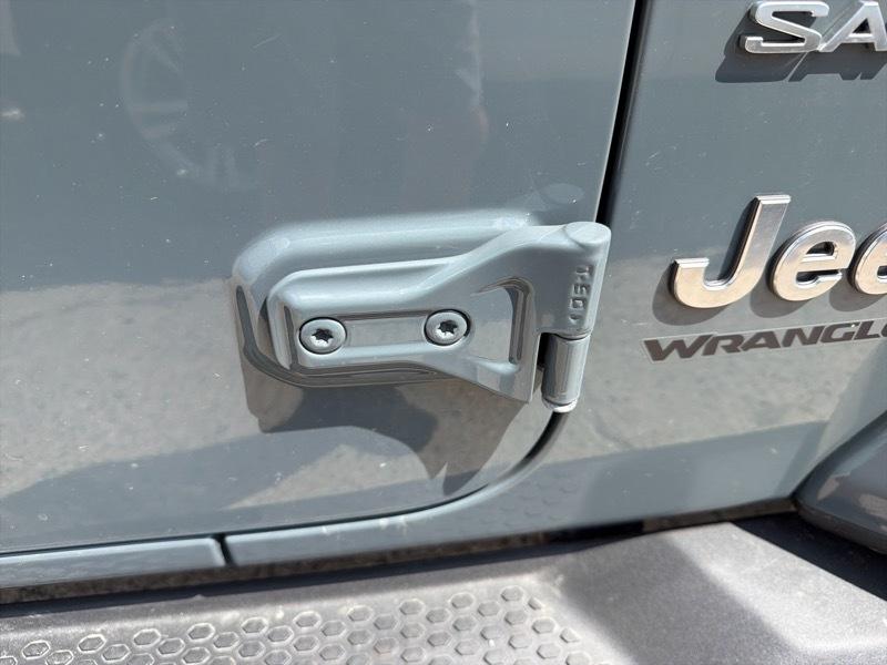 Jeep Wrangler Sahara 2024