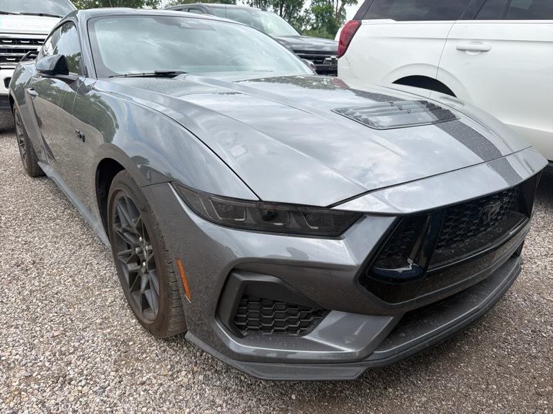 Ford Mustang  2024