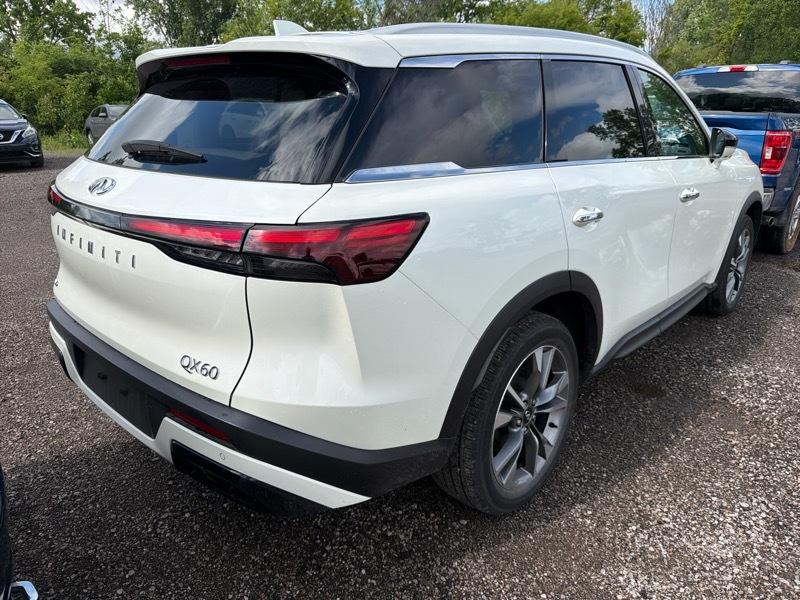 Infiniti QX60 LUXE AWD 2024