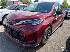 2022 Toyota Sienna 