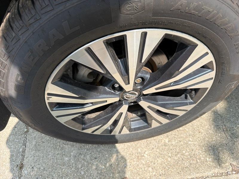 Nissan Rogue SV AWD 2021