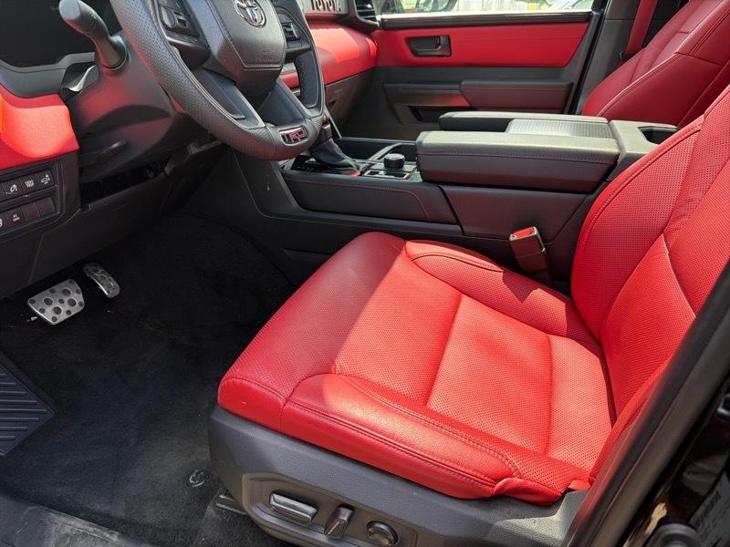 Toyota Tundra TRD PRO CrewMax 4WD Hybrid 2026
