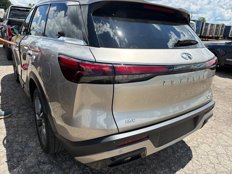 Infiniti QX60 LUXE AWD 2024